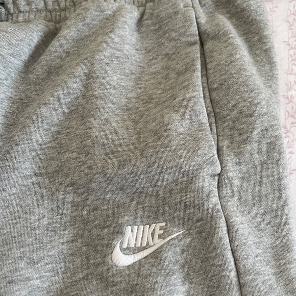 Nike Club Fleece Sweatpants - Picture 3 of 5
